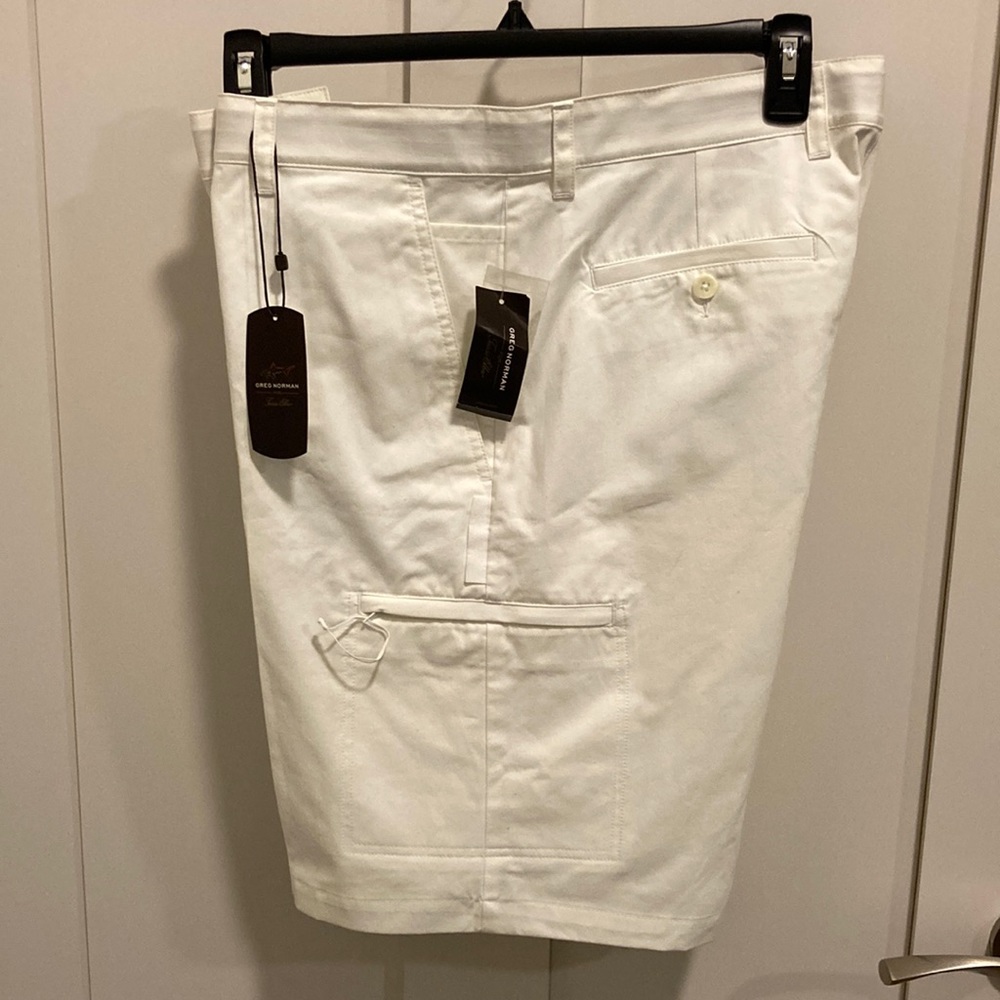 Golf NWT shorts. Greg Norman.